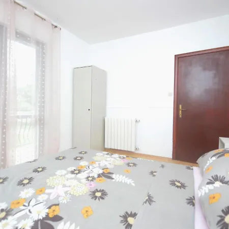 Dora By Interhome בית נופש Modrušani